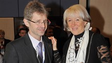 ... a po letech. Senátor Milo� Vystr�il se po více ne� dvaceti letech �lenství...