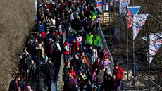 ENORMNÍ ZÁJEM. Olympijský park na Letné dennodenn láká tisíce návtvník.