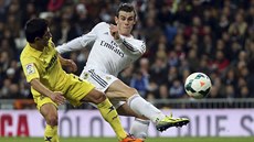 GÓLOVÁ STELA. Gareth Bale z Realu Madrid (vpravo) skóruje proti Villarrealu.