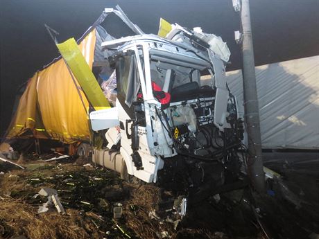 Únorová tragická nehoda dvou kamion na Kasárenské kiovatce.