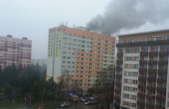 Brnntí hasii a policisté zasahovali u poáru v Brn-Lesné.