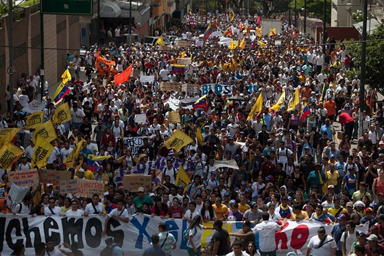 V Caracasu dolo k zatím nejvtím protestm od loského nástupu prezidenta...