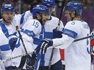 VYROVNÁNO. Hokejisté Finska slaví gól Tuoma Ruutua v utkání olympijského