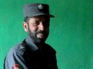 Velitel eskch vojk Libor Tesaem pedal policejnmu veiteli Mohammadu...