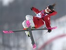 Kanadská akrobatická lyaka Yuki Tsubotaová pi finálové jízd ve slopestylu....