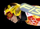Japonský skokan Noriaki Kasai v olympijskému závodu na velkém mstku. (15....