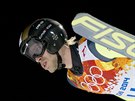 eský skokan Roman Koudelka v olympijskému závodu na velkém mstku. (15. února...