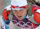 eský biatlonista Ondej Moravec v cíli olympijského závodu na 15 kilometr s...