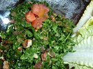 Zeleninový salát  tabouleh  základem je nadrobno nasekaná petrelka, rajata,...