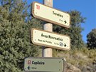 Turistické rozcestí nad Capileirou na stezce do Trevélezu