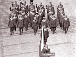 Také v roce 1968 získali nai hokejisté stíbro. Na zahajovací ceremoniál...