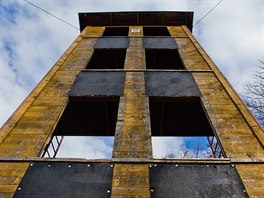 Cvičná věž na hasičském stadionu v Hradci Králové.