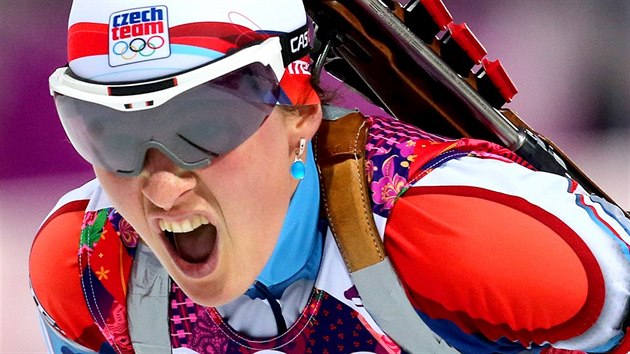 esk biatlonistka Veronika Vtkov pi posledn stelb chybovala a ve vytrvalostnm zvodu na 15 kilometr dojela na estm mst. (14. nora 2014)