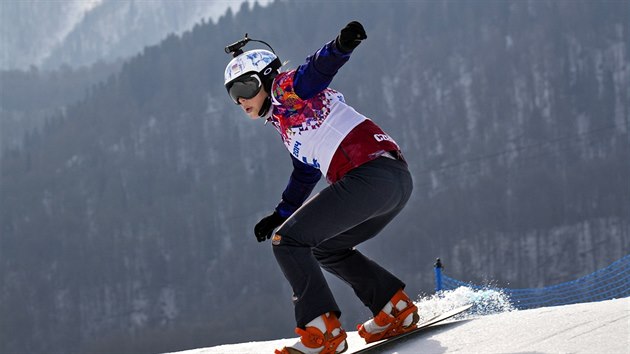 eka Eva Samkov pi kvalifikanm zvodu ve snowboardcrossu. (16. nora 2014)