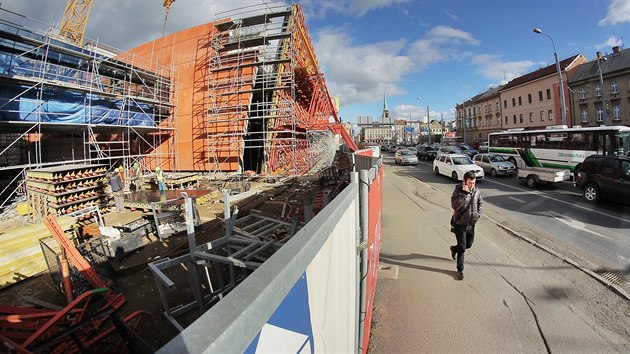 Vstavba Novho divadla v Plzni.
