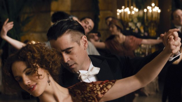 Ve filmu Zimn pbh se zlodjek (Colin Farrell) se zamiluje do krsky z vych kruh (Jessica Brown Findlayov).