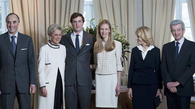 Belgick princ Amedeo a jeho snoubenka Elisabetta Rosboch von Wolkenstein s rodii princem Lorenzem a princeznou Astrid, hrabnkou Lilia de Smecchia a Ettoreem Rosboch von Wolkenstein (16. nora 2014)
