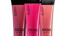 Krémový produkt Studio Artist Cream Blush od Oriflame tváe hezky rozjasní....