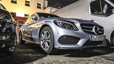 Nový Mercedes tídy C pi testování u Stuttgartu