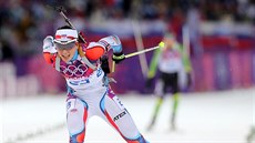 �eská biatlonistka Veronika Vítková p�i poslední st�elb� chybovala a ve...