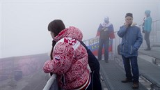 Kvli mlze musejí ekat i rutí fanouci. Biatlonisté nemohou vyjet do závodu s...