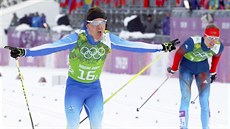 Finský běžec na lyžích Sami Jauhojaervi se raduje z vítězství ve sprintovém...