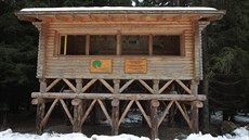 Podobné pozorovací sruby jako tento u Borových Lad jsou je�t� na Jeleních...