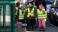 Tak je to správn�. D�ti z první t�ídy Mate�ské �koly Pionýr� v Sokolov�