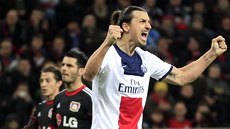 PA�Í�ANÉ VÁLÍ. Kanonýr Zlatan Ibrahimovic se raduje z gólu na h�i�ti
