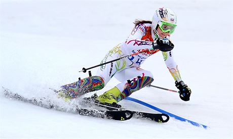 esk lyaka rka Strachov pi prvn jzd olympijskho slalomu. (21. nora...