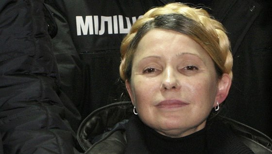 Bývalá ukrajinská premiérka Julija Tymoenková po svém proputní z Charkovské...