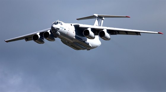 Dopravní letoun ruské armády Il-76. Archivní snímek