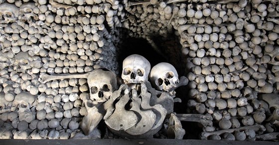 Výzdobu gotického chrámu v Sedlci u Kutné Hory tvoří 40 tisíc lidských kostí