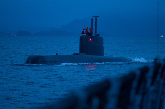 Norská ponorka bhem cviení NATO u Bergenu