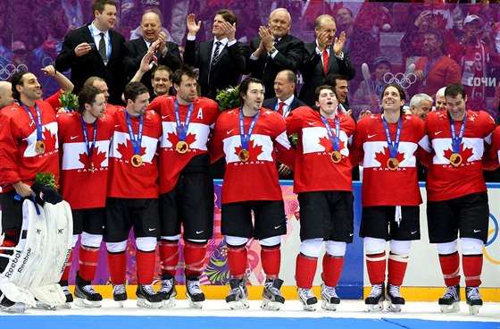MEDAILE. Olympijskými vítzi se stali hokejisté Kanady, ve finálovém utkání...
