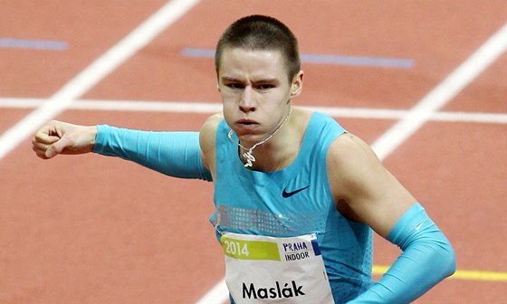 FINI. Pavel Maslák na halovém mítinku v Praze vytvoil na netradiní trati 500