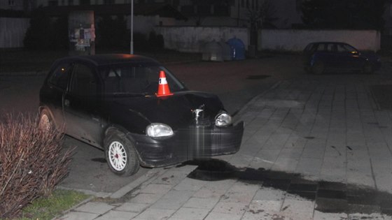 Silně opilá řidička zakončila v Tovačově svou jízdu nárazem do jednoho z domů...