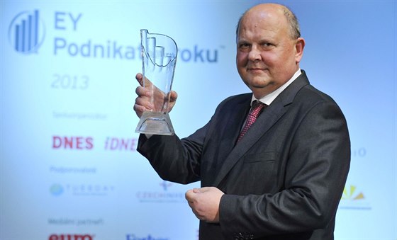 Majitel jesenické firmy Fenix Cyril Svozil se stal Podnikatelem roku 2013 v Olomouckém kraji, v roce 2015 zase byla jeho firma byla vyhláena druhou nejlepí v eské republice.