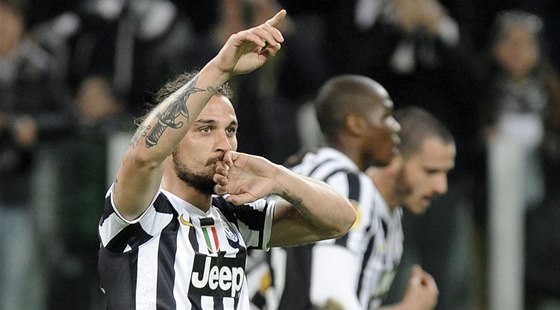 ITALSKÝ MISTR V EVROPSKÉ LIZE. Pablo Osvaldo z Juventusu oslavuje gól proti
