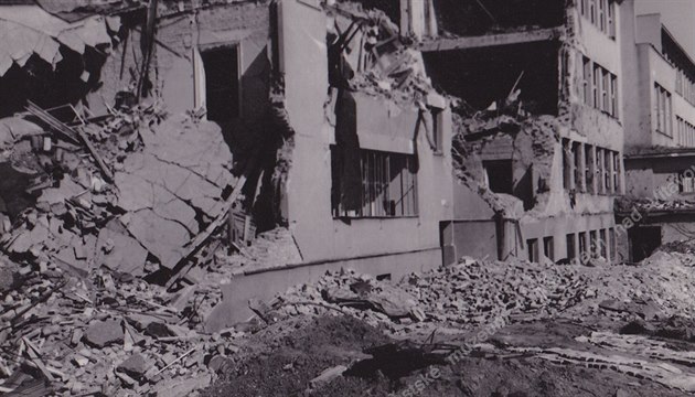 Smutný rekordman jara 1945. Nálet spojeneckých letadel na Kralupy byl nejtěžší v republice