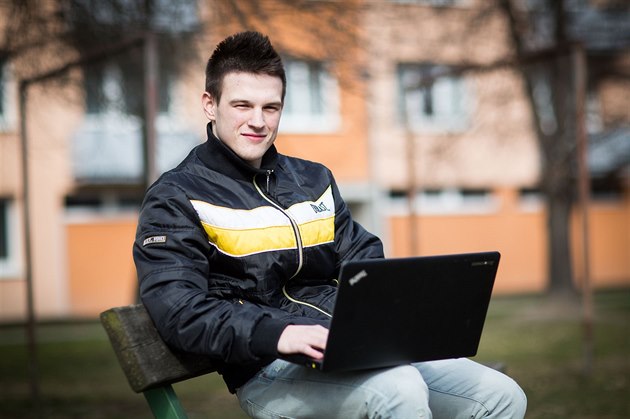 Michal Pracha� se po�íta��m v�nuje od 13 let. Te� je mu 16 a za�íná podnikat.