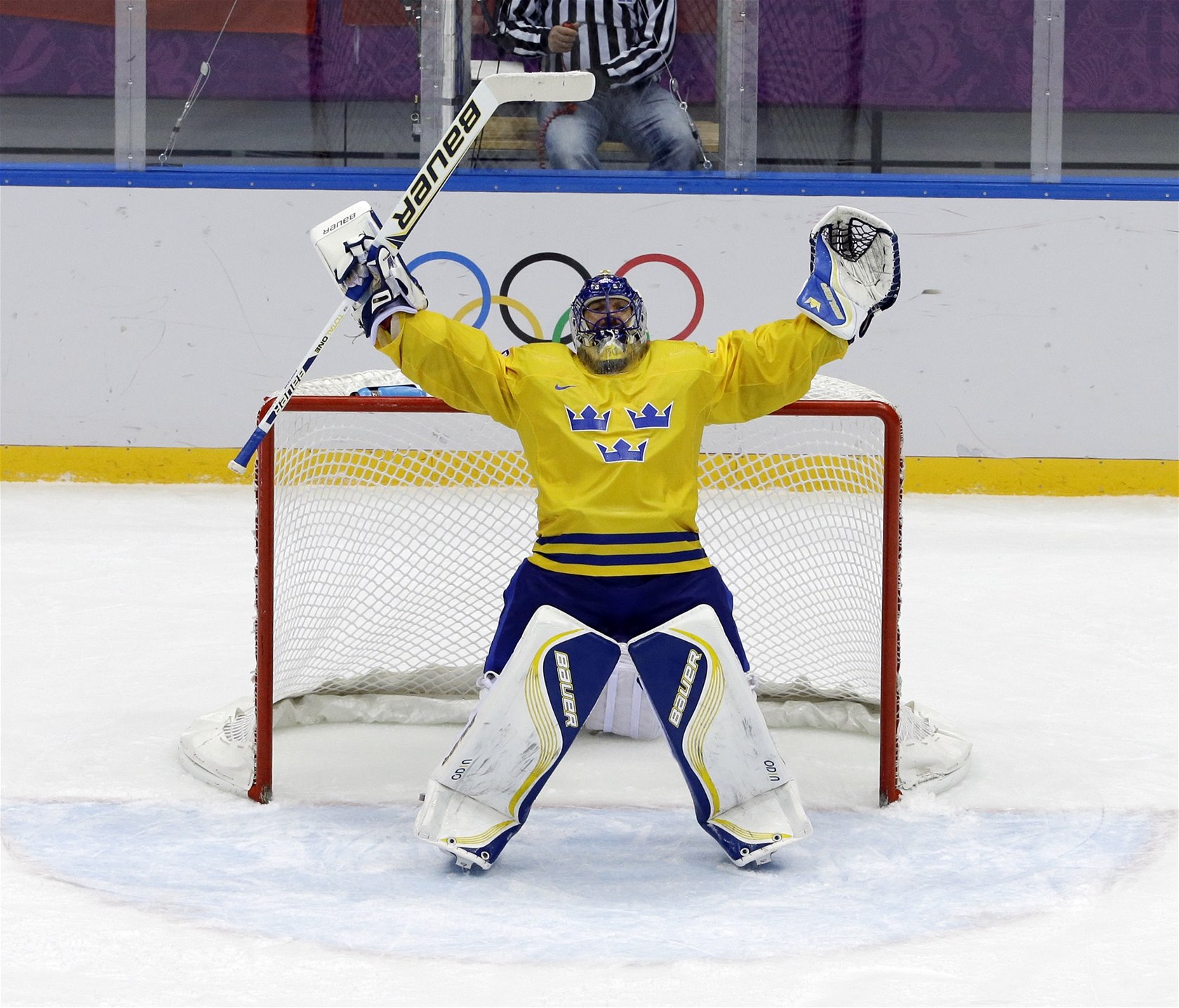 Henrik Lundqvist ve �védském dresu na olympijských hrách v So�i 2014. 