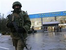 Padesát ozbrojenc se v noci zmocnilo mezinárodního letit v Simferopolu. Po...