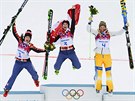 Olympijský skikros vyhrála Kanaanka Marielle Thompsonová (uprosted) ped...