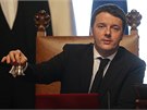 Nový italský premiér Matteo Renzi pedsedá prvnímu zasedání své vlády. (22.