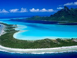 Ostrov Bora Bora ve Francouzské Polynésii bývá označovaný za perlu Pacifiku....