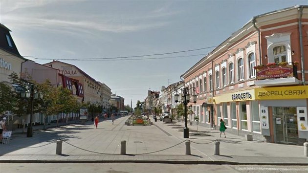 Ulice Leningradskaja v ruskm mst Samara na snmku Street View na Googlu