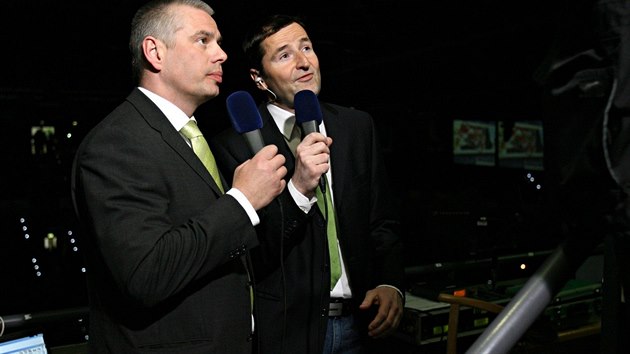 Televizn spolukomenttor Milan Anto (vlevo) s Robertem Zrubou
