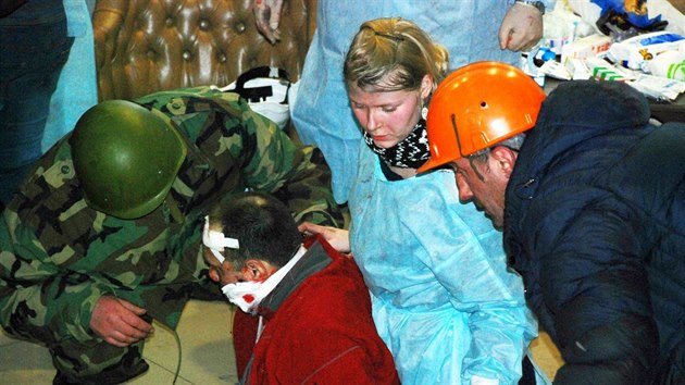 "Na pr��el� hotelu vyv�sili obrovsk� �erven� k��. M��eme jen doufat, �e to budou ob� strany respektovat," ��k� Proch�zkov� z Kyjeva (20. �nora 2014)
