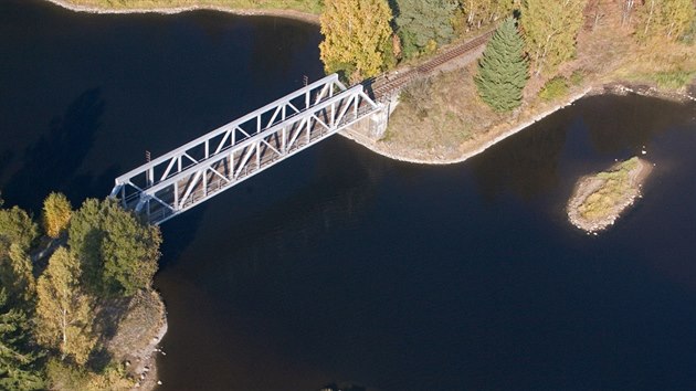 Železniční most u Nové Pece na Lipně.
